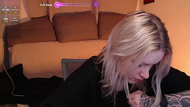 Snapshot of CherryNight6 chatting on 12-22-25, 10:07 CherryNight6 online show from 12-22-25, 10:07