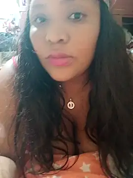 Snapshot of nayerli_123 chatting on 10-25-25, 10:59 nayerli 123 online show from 10-25-25, 10:59