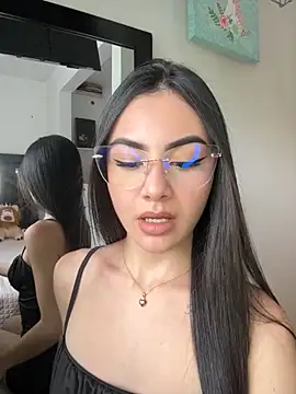 IslaCole online show from 11-05-25, 08:20