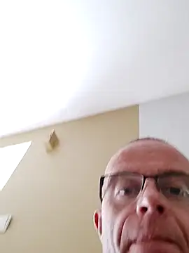 Snapshot of Breizh5605 chatting on 10-26-25, 12:33 Breizh5605 online show from 10-26-25, 12:33