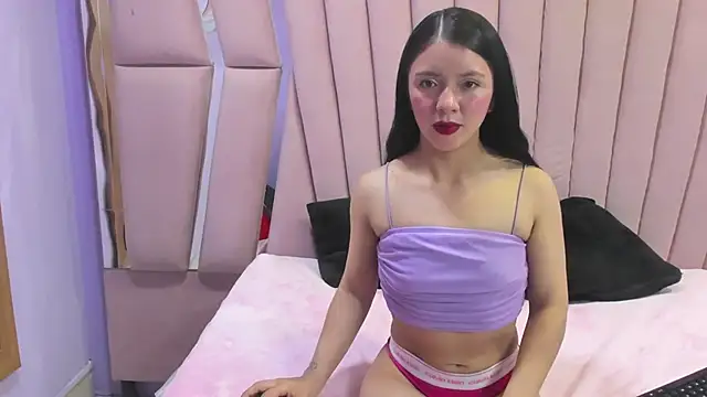 Snapshot of JulietaDiamond chatting on 11-05-25, 08:42 JulietaDiamond online show from 11-05-25, 08:42