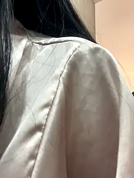 Snapshot of AbbyHank2 chatting on 11-18-25, 04:44 AbbyHank2 online show from 11-18-25, 04:44