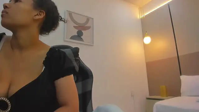 agata18  online show from 07-22-26, 07:27