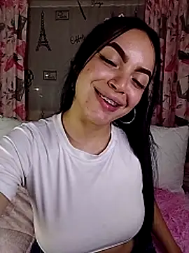 Snapshot of Nuvi_jonhs chatting on 10-24-25, 01:13 Nuvi jonhs online show from 10-24-25, 01:13
