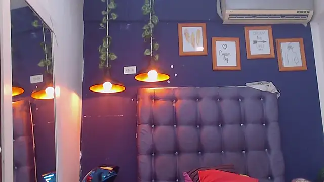 Snapshot of Lunatico_x chatting on 10-29-25, 08:10 Lunatico x online show from 10-29-25, 08:10