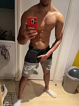 Snapshot of bigDickParis92 chatting on 04-04-26, 03:38 bigDickParis92 online show from 04-04-26, 03:38