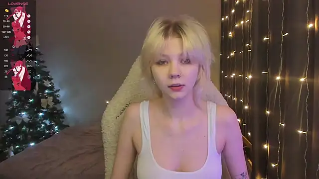 Snapshot of TenderTwos chatting on 12-13-25, 10:37 TenderTwos online show from 12-13-25, 10:37