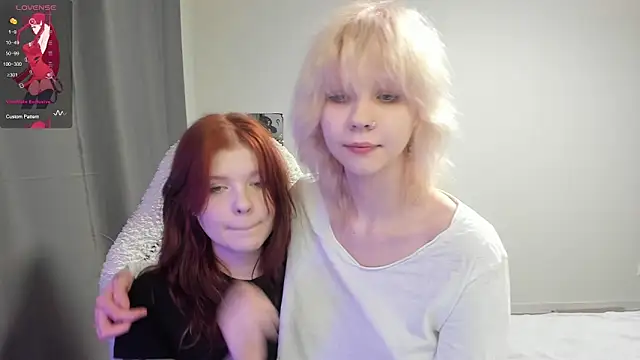 Snapshot of TenderTwos chatting on 02-12-26, 10:16 TenderTwos online show from 02-12-26, 10:16