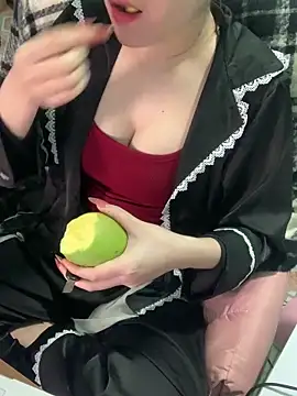 Snapshot of May2k2 chatting on 01-14-26, 03:01 May2k2 online show from 01-14-26, 03:01