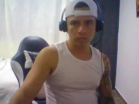 Snapshot of JuanPabloBocanegra chatting on 10-23-25, 05:29 JuanPabloBocanegra online show from 10-23-25, 05:29