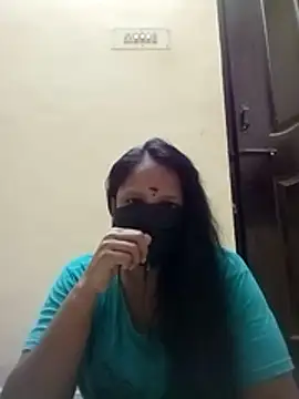 Snapshot of tamilammu1431 chatting on 10-23-25, 07:01 tamilammu1431 online show from 10-23-25, 07:01