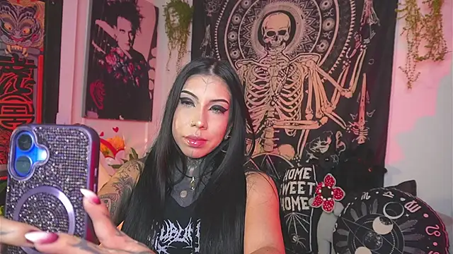 Dalia Vorhees online show from 06-09-26, 01:39