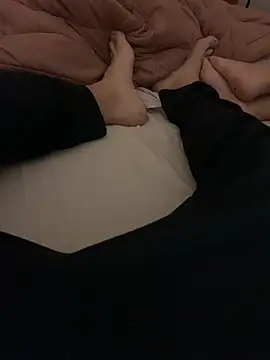 Snapshot of PassionCoupleLove chatting on 11-11-25, 08:31 PassionCoupleLove online show from 11-11-25, 08:31