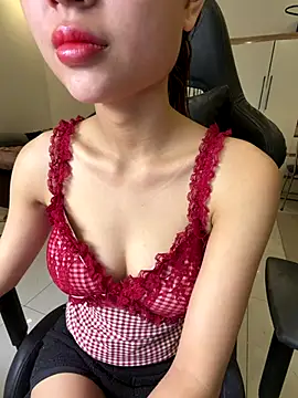 Snapshot of __Lilybae__ chatting on 11-09-25, 12:58 Lilybae online show from 11-09-25, 12:58