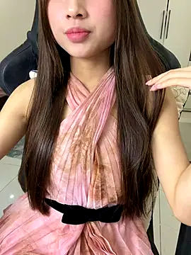 Snapshot of __Lilybae__ chatting on 11-17-25, 05:35 Lilybae online show from 11-17-25, 05:35