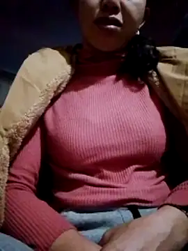 Snapshot of TRIEUTRIEU20 chatting on 12-17-25, 06:03 TRIEUTRIEU20 online show from 12-17-25, 06:03