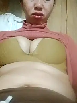 Snapshot of TRIEUTRIEU20 chatting on 02-13-26, 02:35 TRIEUTRIEU20 online show from 02-13-26, 02:35