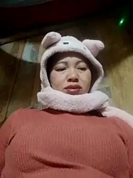 Snapshot of TRIEUTRIEU20 chatting on 02-14-26, 10:39 TRIEUTRIEU20 online show from 02-14-26, 10:39