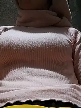 Snapshot of TRIEUTRIEU20 chatting on 02-21-26, 11:00 TRIEUTRIEU20 online show from 02-21-26, 11:00