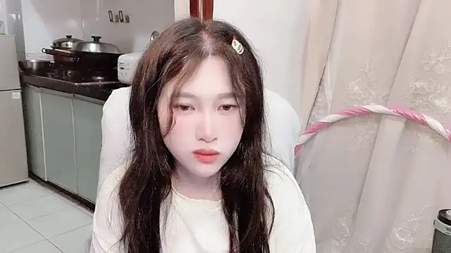 Snapshot of anna-888- chatting on 12-16-25, 10:04 anna-888- online show from 12-16-25, 10:04