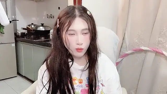 Snapshot of anna-888- chatting on 12-19-25, 05:53 anna-888- online show from 12-19-25, 05:53