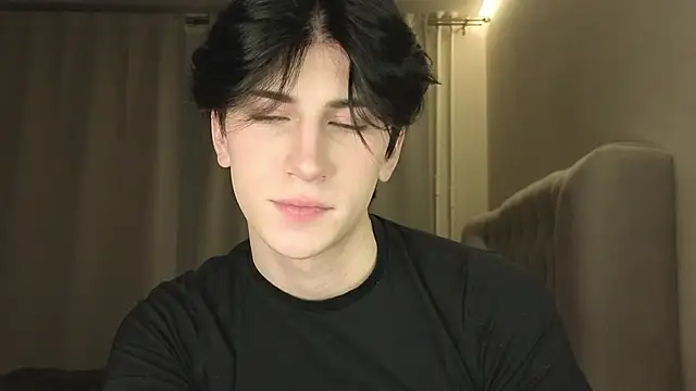 Oliver star boy  online show from 03-02-26, 12:24