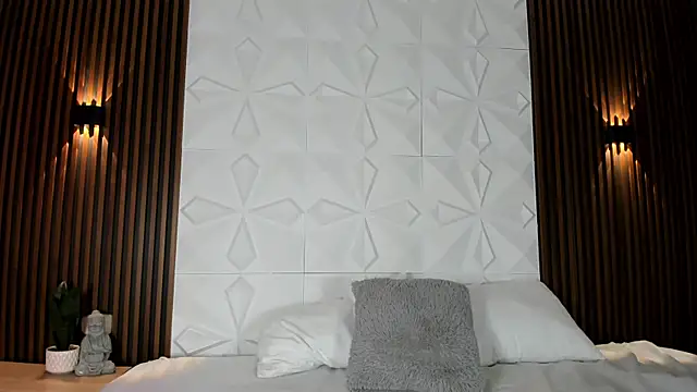 AmyColman  online show from 06-11-26, 12:14
