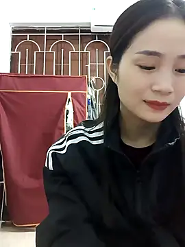 Snapshot of Pig_pig11 chatting on 10-26-25, 01:39 Pig pig11 online show from 10-26-25, 01:39