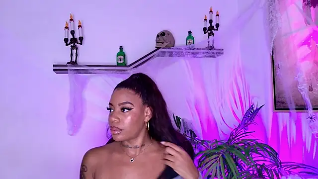 loana vegas online show from 10-30-25, 04:08