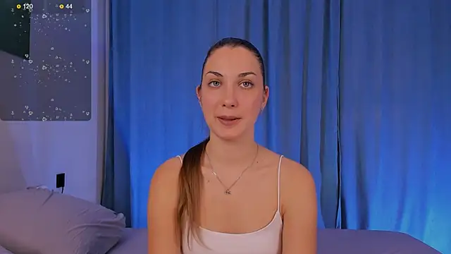 Snapshot of Kandeess chatting on 10-31-25, 02:18 Kandeess online show from 10-31-25, 02:18