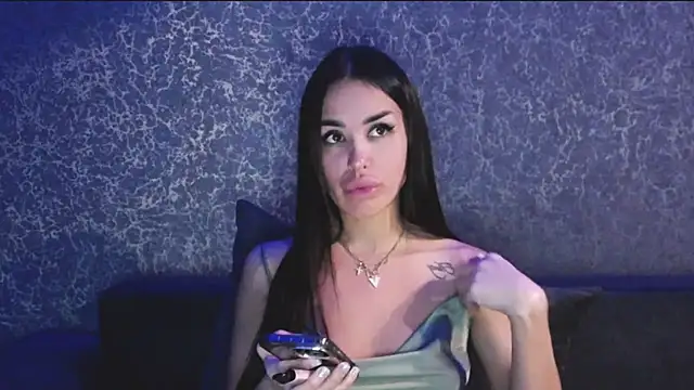 Snapshot of velvetveyraX chatting on 01-08-26, 03:25 velvetveyraX online show from 01-08-26, 03:25