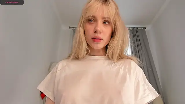 Snapshot of TessaStruble chatting on 02-27-26, 09:31 TessaStruble online show from 02-27-26, 09:31