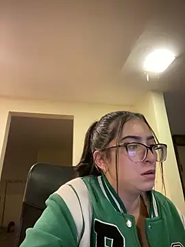 Kloe Novoa online show from 04-27-26, 12:14