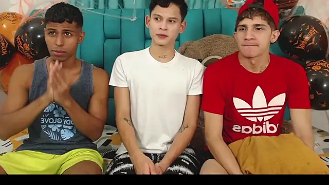 Snapshot of Hot_Boys_Latinos_X chatting on 10-28-25, 12:14 Hot Boys Latinos X online show from 10-28-25, 12:14