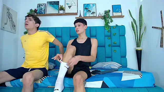 Snapshot of Hot_Boys_Latinos_X chatting on 11-22-25, 10:09 Hot Boys Latinos X online show from 11-22-25, 10:09