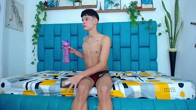 Snapshot of Hot_Boys_Latinos_X chatting on 11-27-25, 06:10 Hot Boys Latinos X online show from 11-27-25, 06:10