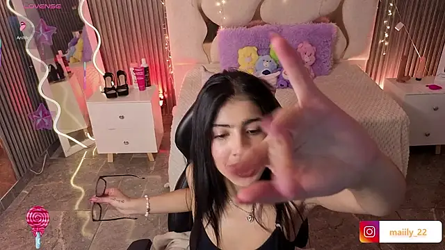 MAIILY TAY online show from 02-05-26, 11:59