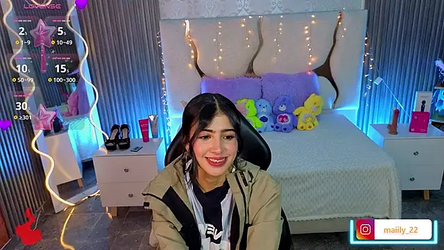 MAIILY TAY online show from 03-13-26, 12:45