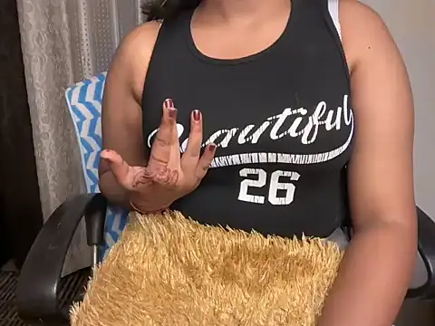 Snapshot of Annu_7 chatting on 10-26-25, 04:57 Annu 7 online show from 10-26-25, 04:57