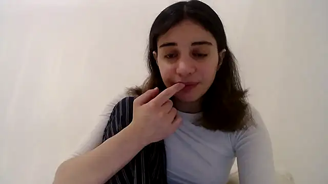 Snapshot of bellefleurrr chatting on 11-26-25, 09:05 bellefleurrr online show from 11-26-25, 09:05