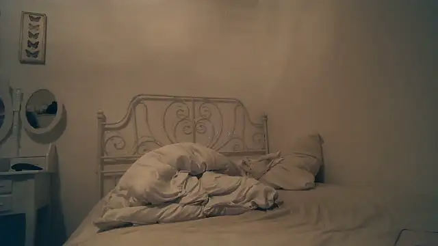 Snapshot of bellefleurrr chatting on 02-10-26, 08:24 bellefleurrr online show from 02-10-26, 08:24