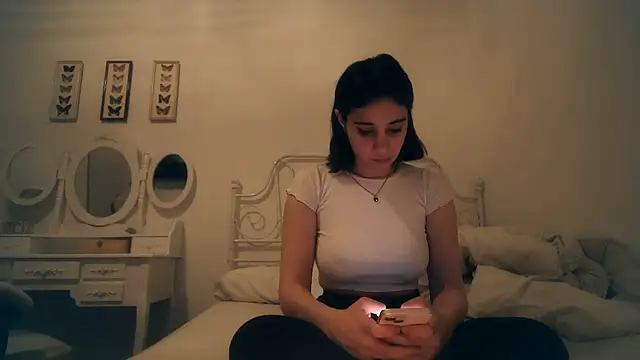 Snapshot of bellefleurrr chatting on 02-23-26, 10:29 bellefleurrr online show from 02-23-26, 10:29