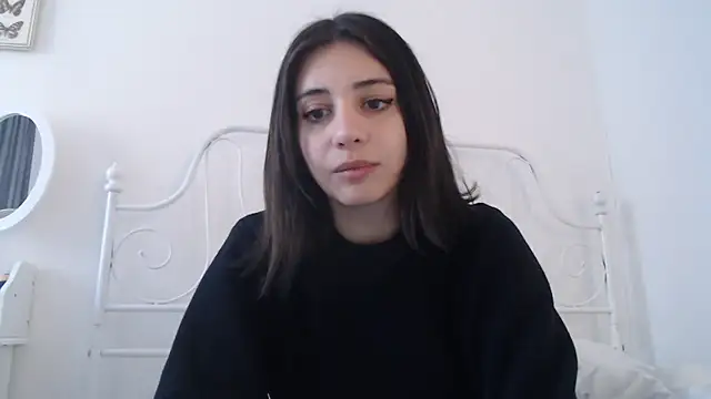 Snapshot of bellefleurrr chatting on 04-01-26, 05:43 bellefleurrr online show from 04-01-26, 05:43