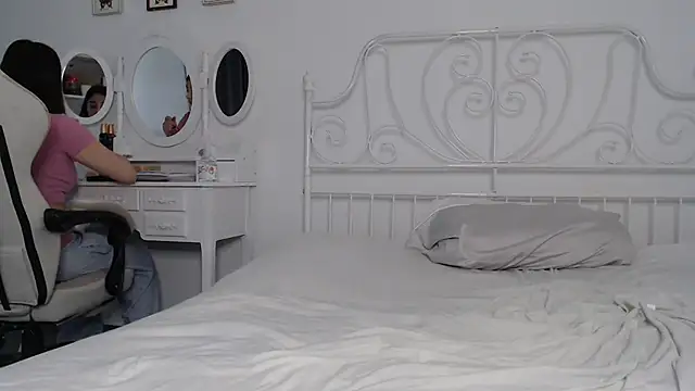 bellefleurrr online show from 05-20-26, 06:14