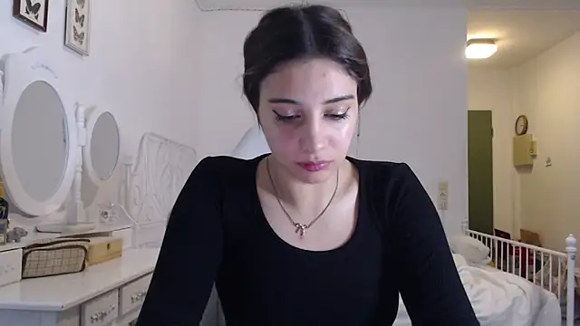 bellefleurrr online show from 06-19-26, 08:34