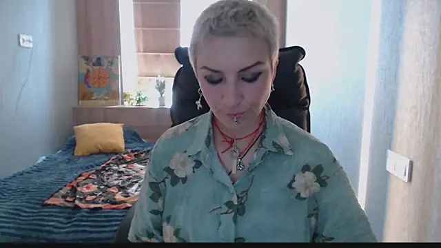 Sweet-n-Strong online show from 06-12-26, 11:20