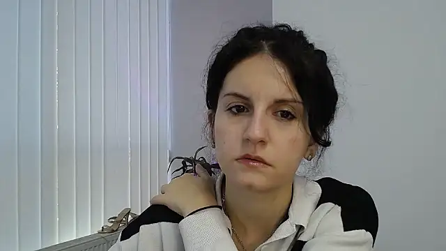 Snapshot of StellaAnia chatting on 10-29-25, 09:33 StellaAnia online show from 10-29-25, 09:33