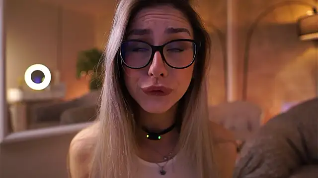 MaddieBryggs online show from 02-28-26, 10:05