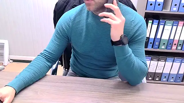 Snapshot of Evasionee chatting on 01-05-26, 05:27 Evasionee online show from 01-05-26, 05:27