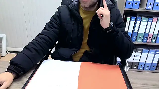 Snapshot of Evasionee chatting on 01-07-26, 07:44 Evasionee online show from 01-07-26, 07:44